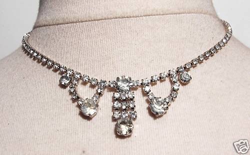 Collier ancien couleur - , argent
