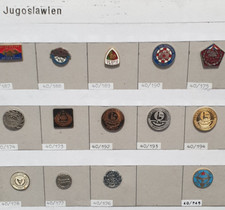 14 x anciens insignes de