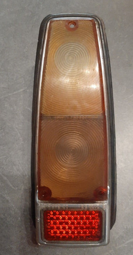 Cabochon arriere droit - arriere,