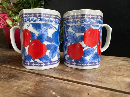 Lot mugs tasses motif - lot, 2