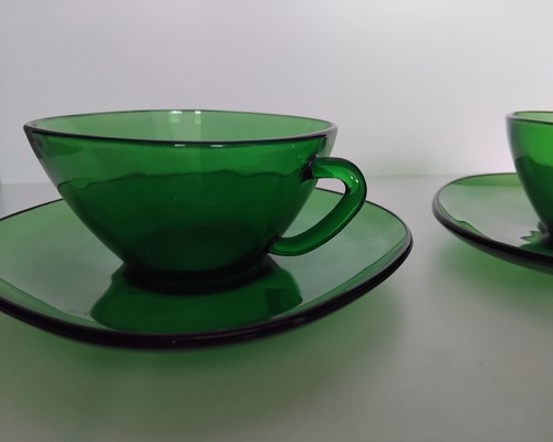 Tasses avec soucoupes - , verte