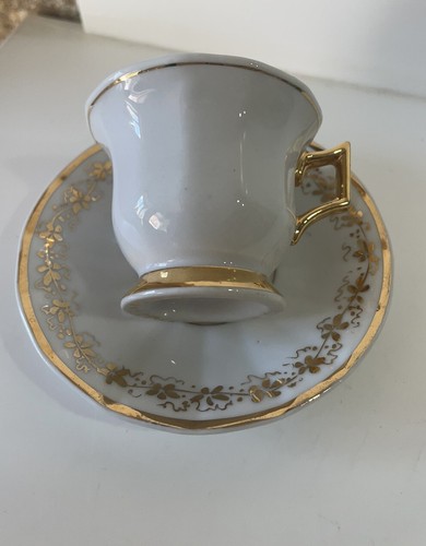 Tasse sous ancienne - et,