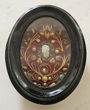 Ancien reliquaire 19 ème siècle, Saint Placide Paperolles et carton bouilli. 