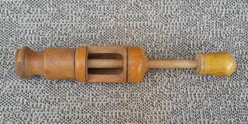 Ancienne bouchonneuse vin - bouchonneuse,