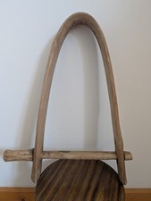 Ancien collier en bois pour