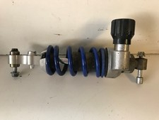 UN AMORTISSEUR ARRIERE ORIGINE MOTO APRILIA RST 1000 FUTURA 2001 PW005