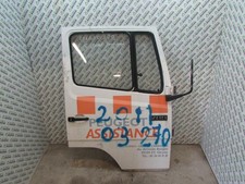 Porte avant droit MERCEDES 709