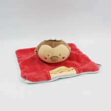 Doudou plat singe marron rouge