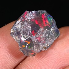 Black opal rough , Noir opal