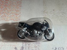 Moto miniature Triumph RS