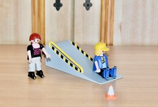 Paymobil réf 4415 personnages avec rollers, rampe