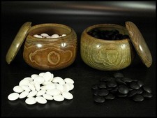 Ancienne paire de bols Go avec pierres Go jeu de société traditionnel japonais