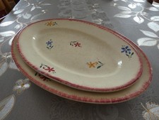2 plats de service ovales