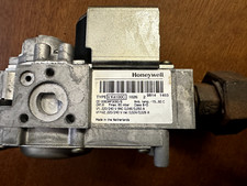 GAZ Honeywell  VK4100C 1026. Chaudière De Dietrich Diematic DTG 83885575