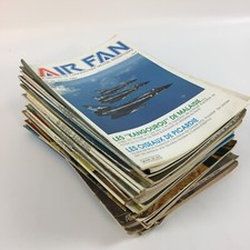 Lot 31 Magazines Sur