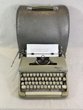 Machine à écrire Olympia