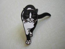 Pin's émaillé EGF - CHAT