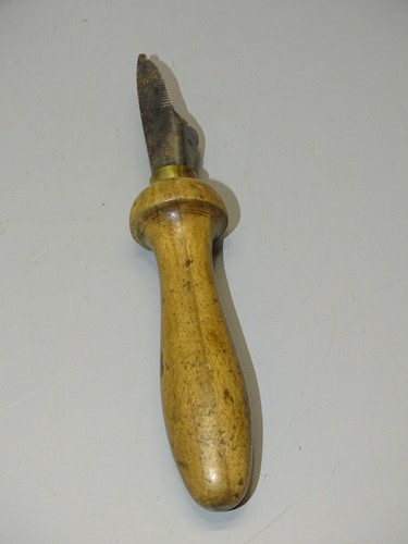 Ancien ouvre boite - -ancien, manche