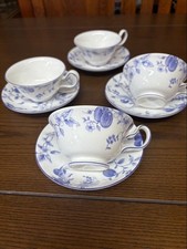 Lot de 4 soucoupes à thé