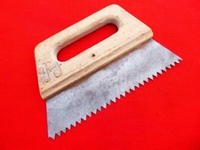 scie outil ancien de tailleur de pierre sculpteur