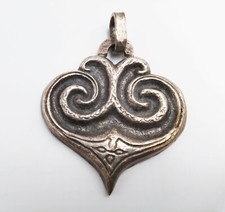 ANCIEN PENDENTIF BIJOUX D'ARTISTE de YVONNE TINDAS PARIS signé  vers 1950
