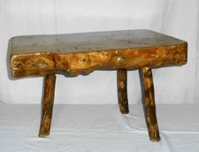 Table basse brutaliste en en