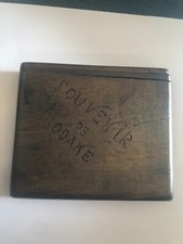 Boite a cigarettes en bois