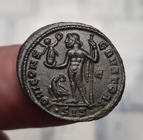 Licinius ier follis - -, /