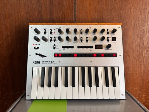 Synthétiseur analogique