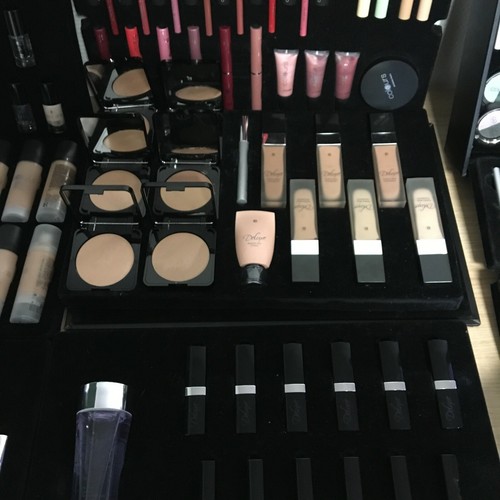 Deux malettes maquillage - de,