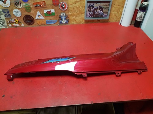 Flanc selle droit suzuki - flanc, de