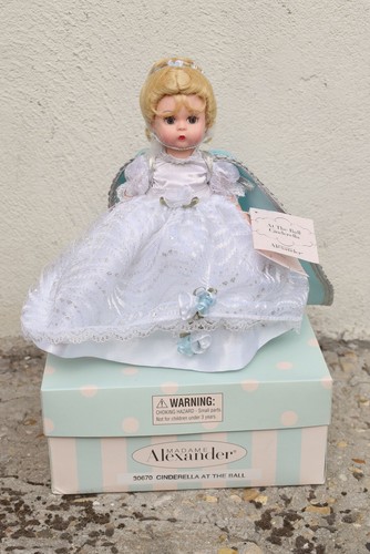Petite poupée madame - petite,