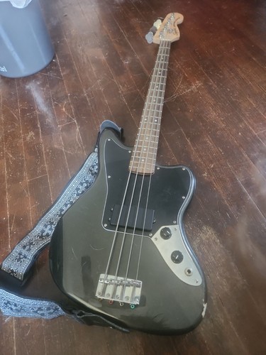 Squier jaguar bass string - jaguar,