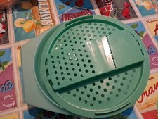 Râpe Et Récipient Tupperware