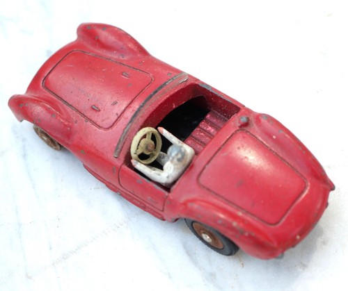 Dinky toys maserati 2000 - dt,