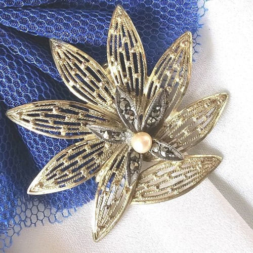 Broche style ancien feuille - style,