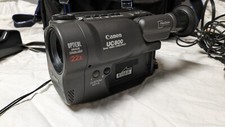 Caméscope Canon UC800 8mm Video Camcorder avec zoom 3.9-85.8mm