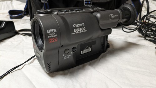 Caméscope canon uc800 - canon,