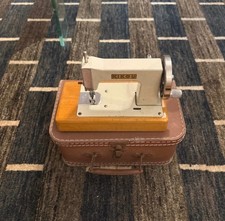 machine à coudre jouet ancien