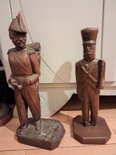 2 Sculpture en bois Soldat