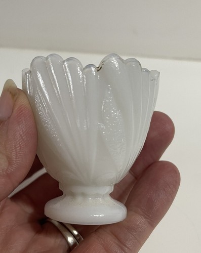 Ancien coquetier blanc - coquetier, en