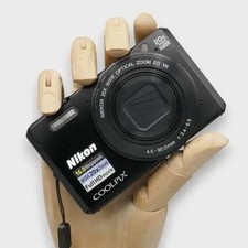 Nikon Coolpix S7000 Digital