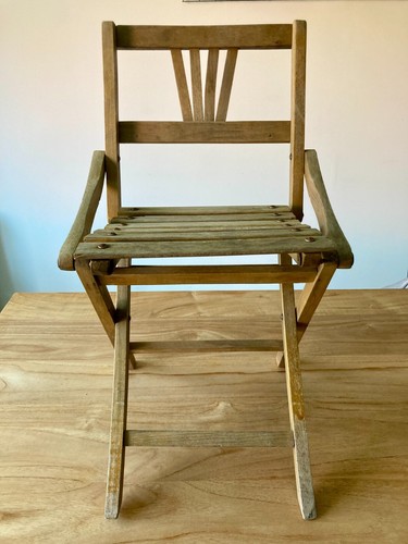 Petite chaise pour - petite,