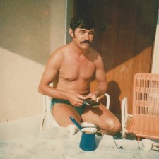 Beau slip mouillé gay homme