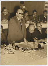 L'On. Novella, L'On. Santi e