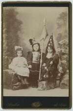 Cabinet circa 1890 Anéka de Paris. Enfants déguisés. Cuirassier. Magicien.