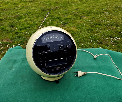 Weltron 2001 vintage space - weltron,