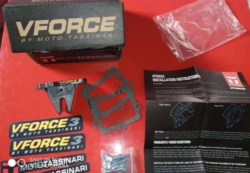 Force clamshell box - 3, boîte