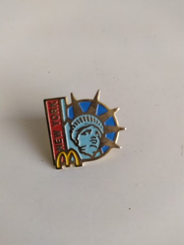 Pin mcdonald mcdo arthus - pin's,