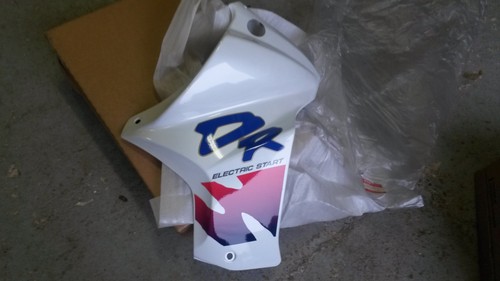 Carenage droit blanc suzuki - blanc, dr